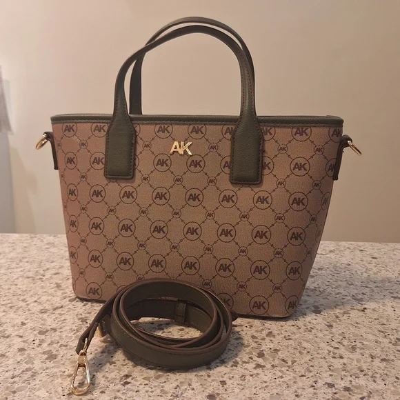 Anne Klein Convertable Purse - Picture 2 of 5